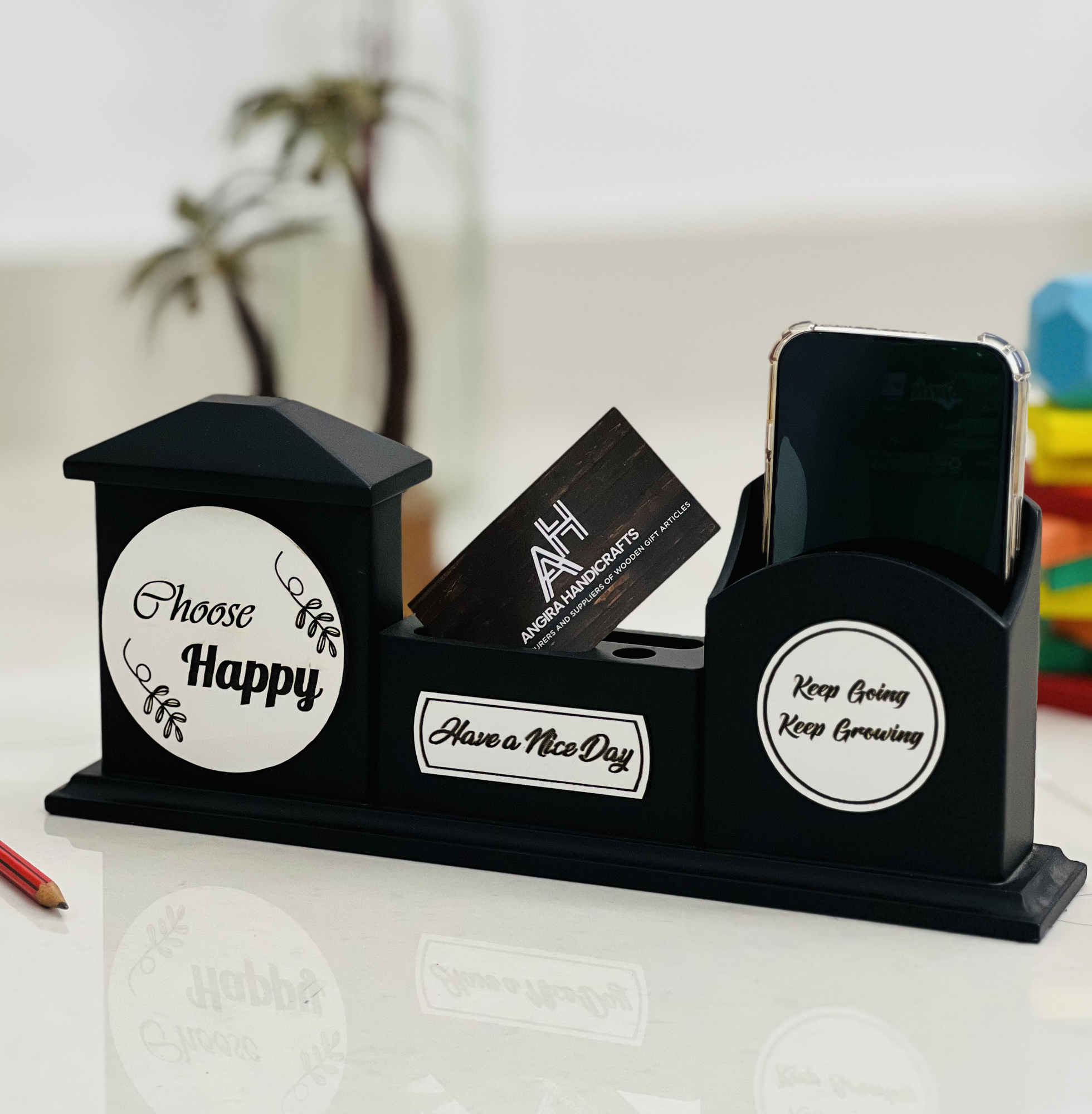 Desk organizer