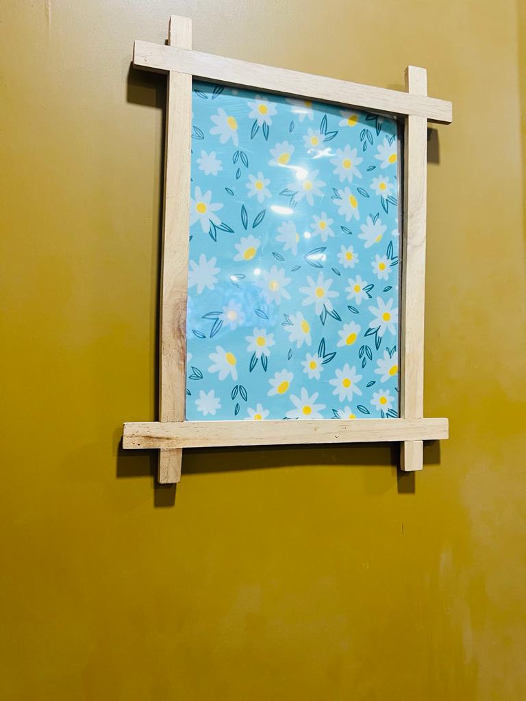 Pine Wood Frame (02)